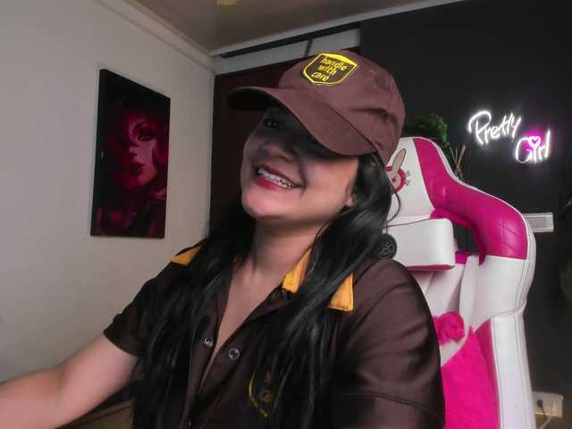 Emilyjhonson-1 live cam on BongaCams