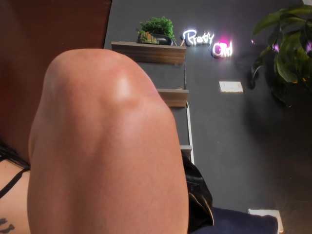 Emilyjhonson-1 live cam on BongaCams