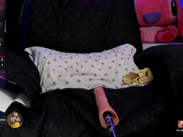 Emilyjhonson-1's BongaCams show and profile