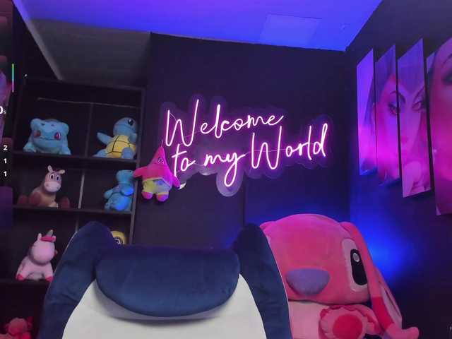 Emilyjhonson-1 live cam on BongaCams