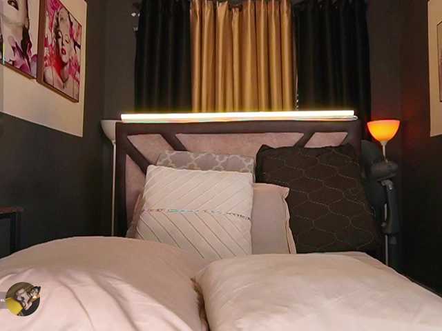 Emilyjhonson-1 live cam on BongaCams
