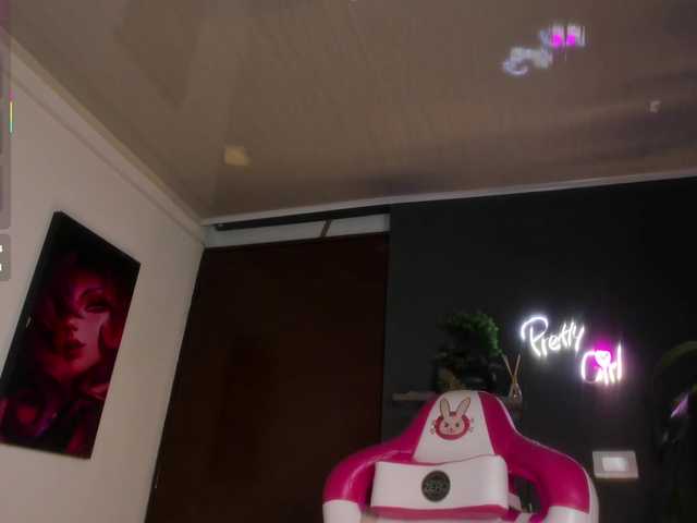 Emilyjhonson-1 live cam preview