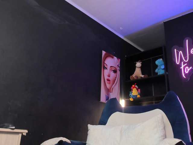Emilyjhonson-1 live cam on BongaCams