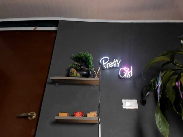 Emilyjhonson-1 live cam on BongaCams
