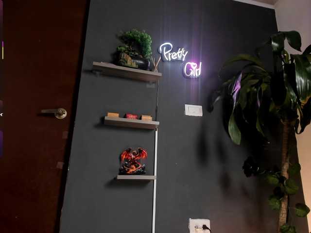 Emilyjhonson-1 live cam on BongaCams