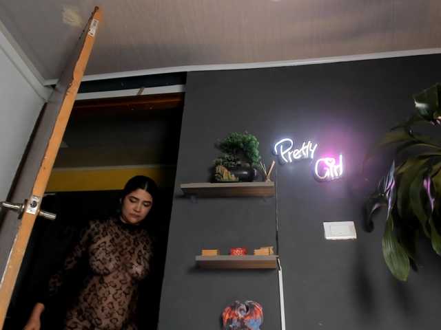 Emilyjhonson-1 live cam on BongaCams