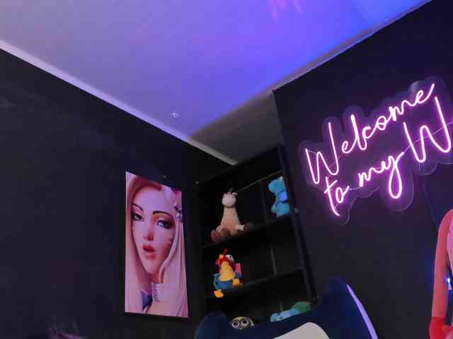 Emilyjhonson-1's webcam live show