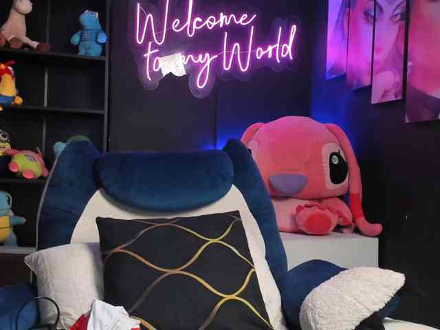 Emilyjhonson-1's webcam live show