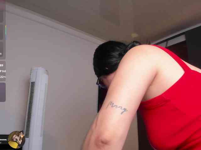 Modelo: Emilyjhonson-1