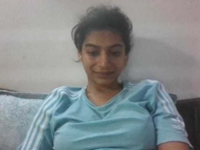 colourfulzany live cam on BongaCams