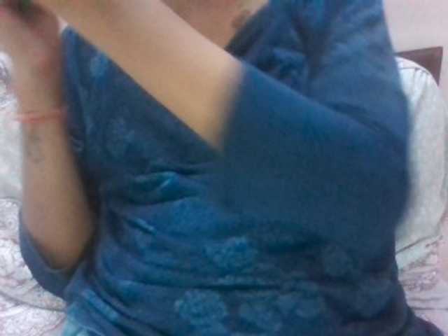 colourfulzany live cam on BongaCams