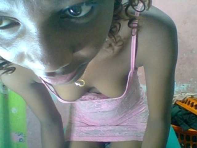 Elizahhh live cam on BongaCams