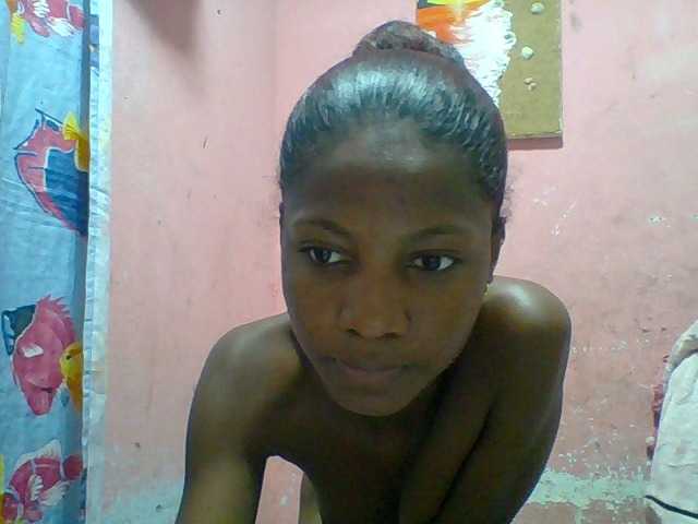 Elizahhh live cam on BongaCams