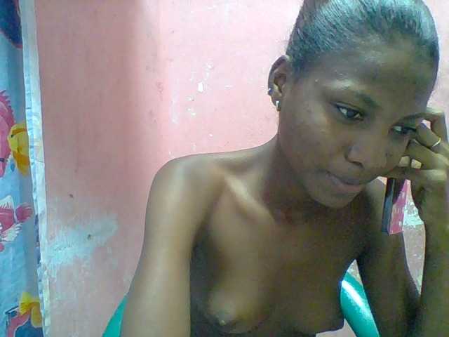Elizahhh live cam on BongaCams