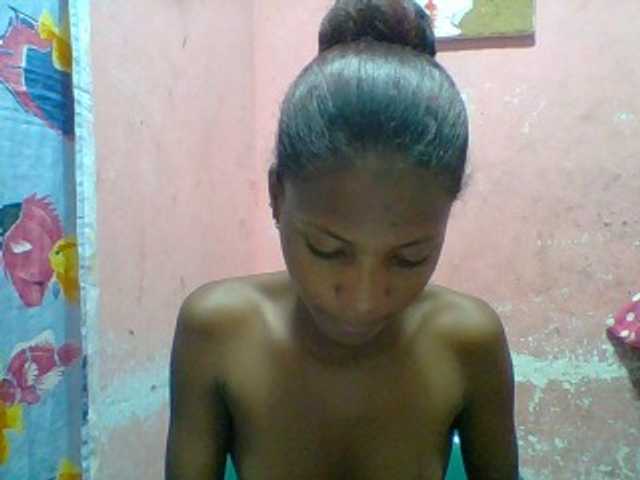 Elizahhh live cam on BongaCams