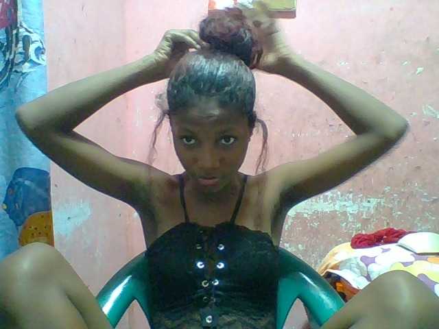 Elizahhh live cam on BongaCams