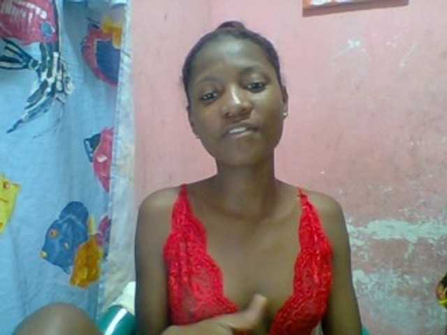 Elizahhh live cam on BongaCams
