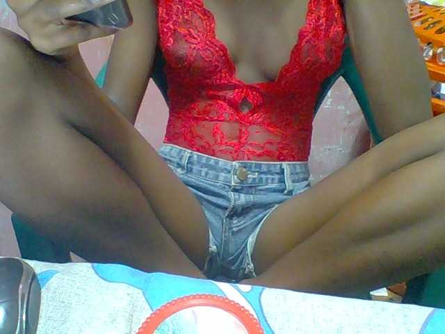 Elizahhh live cam on BongaCams