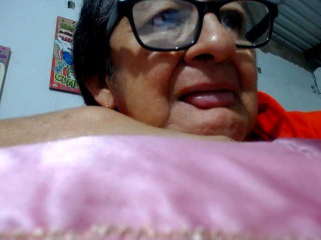 maturehornykinky live cam on BongaCams