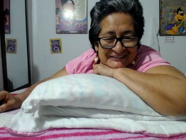 maturehornykinky live cam on BongaCams