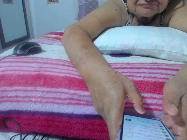 maturehornykinky live cam on BongaCams