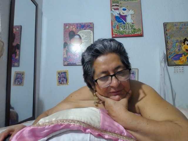 maturehornykinky live webcam show