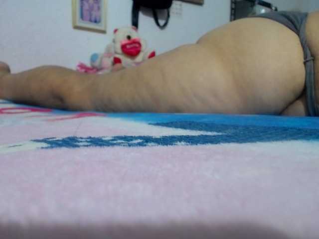 go to chat with maturehornykinky