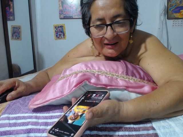 maturehornykinky live cam