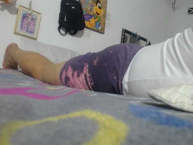 Preview of maturehornykinky