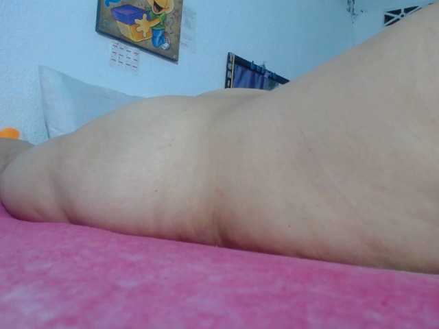 maturehornykinky live cam on BongaCams