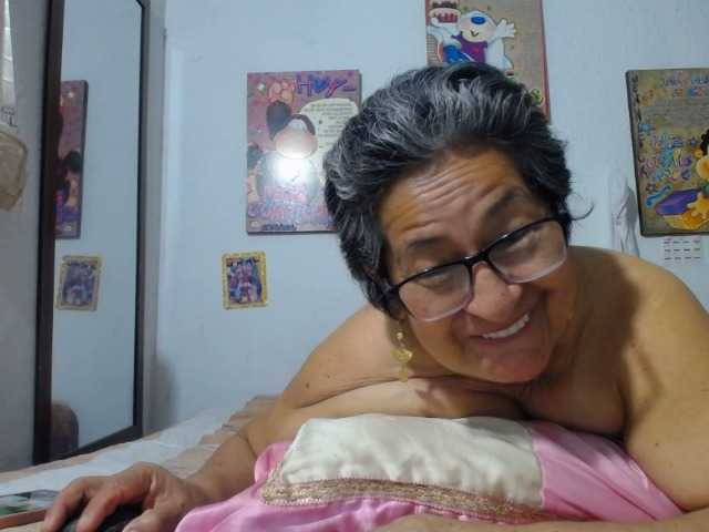 maturehornykinky live cam on BongaCams