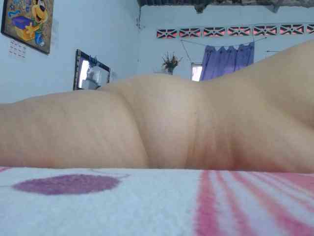 maturehornykinky webcam