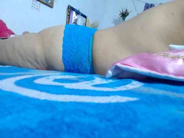 maturehornykinky webcam