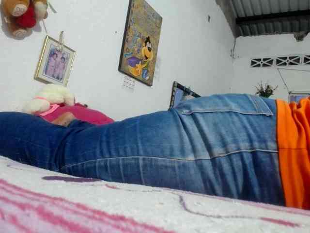 maturehornykinky webcam