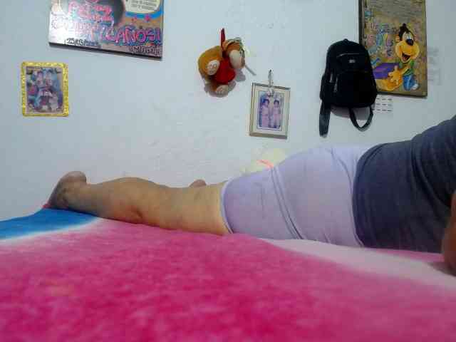 maturehornykinky webcam