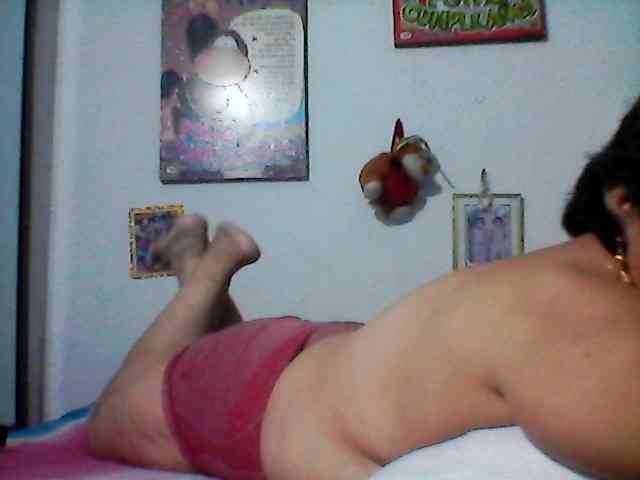 maturehornykinky webcam