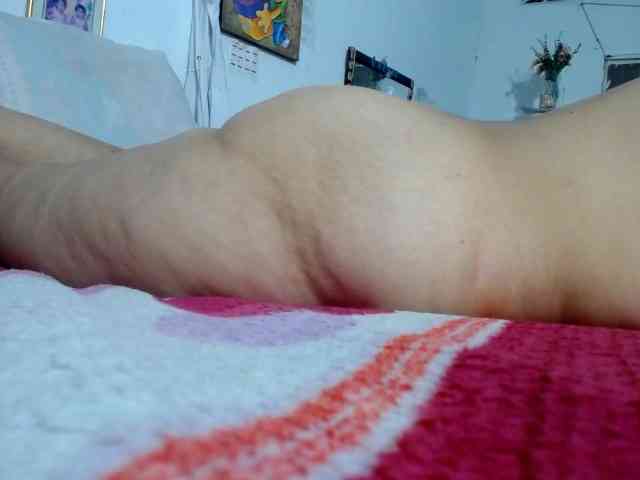 maturehornykinky webcam