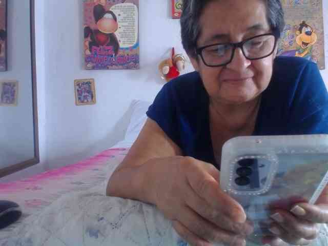 maturehornykinky webcam