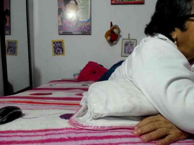 maturehornykinky webcam