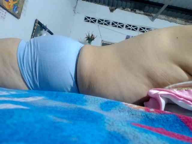 maturehornykinky webcam