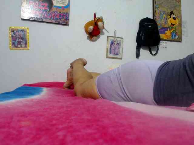 maturehornykinky webcam