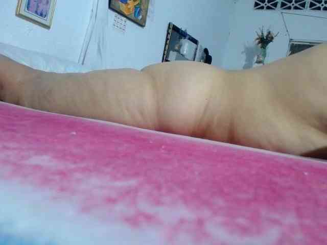 maturehornykinky webcam