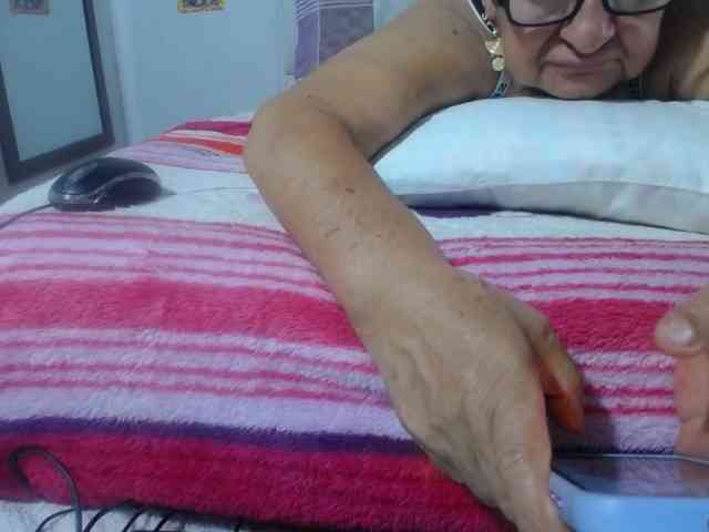 maturehornykinky webcam