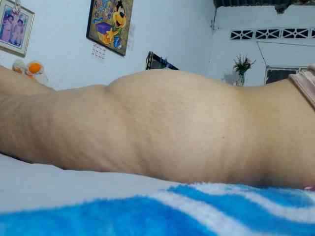 maturehornykinky webcam