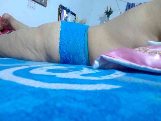 maturehornykinky webcam