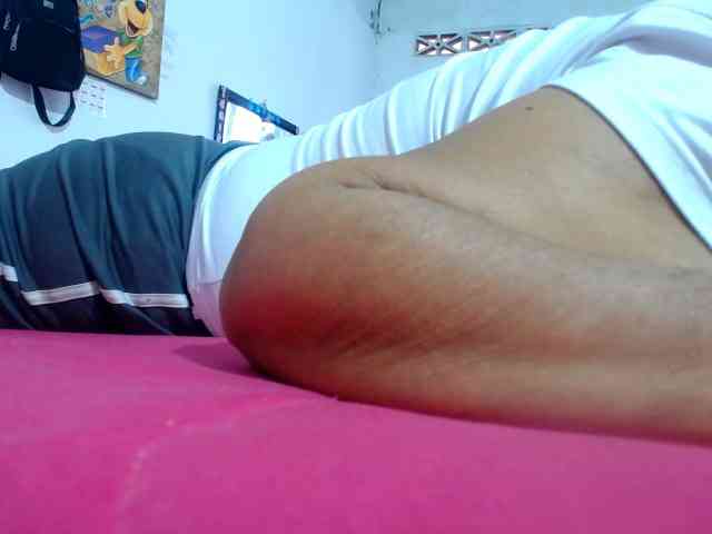 maturehornykinky webcam