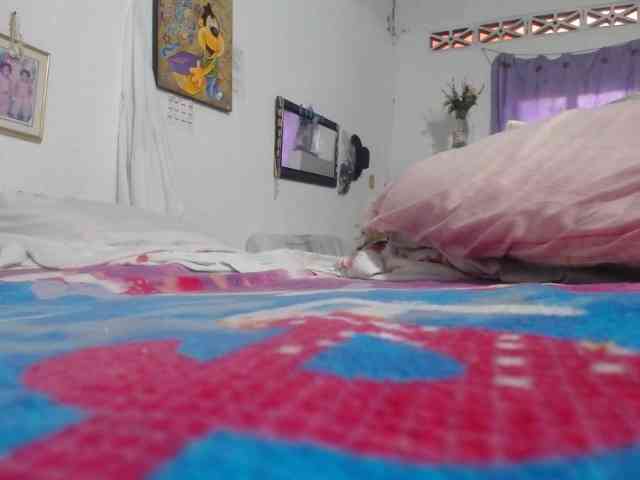 maturehornykinky webcam