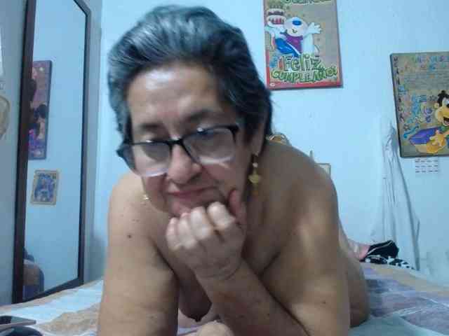 maturehornykinky webcam