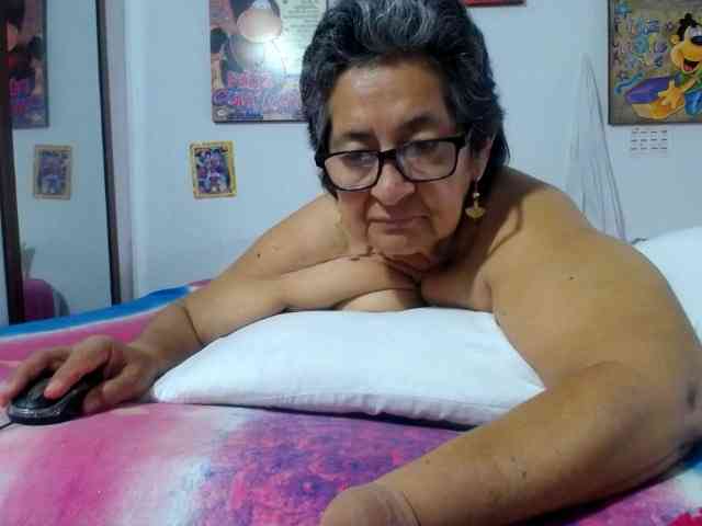 maturehornykinky webcam