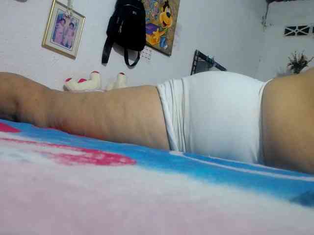 maturehornykinky webcam